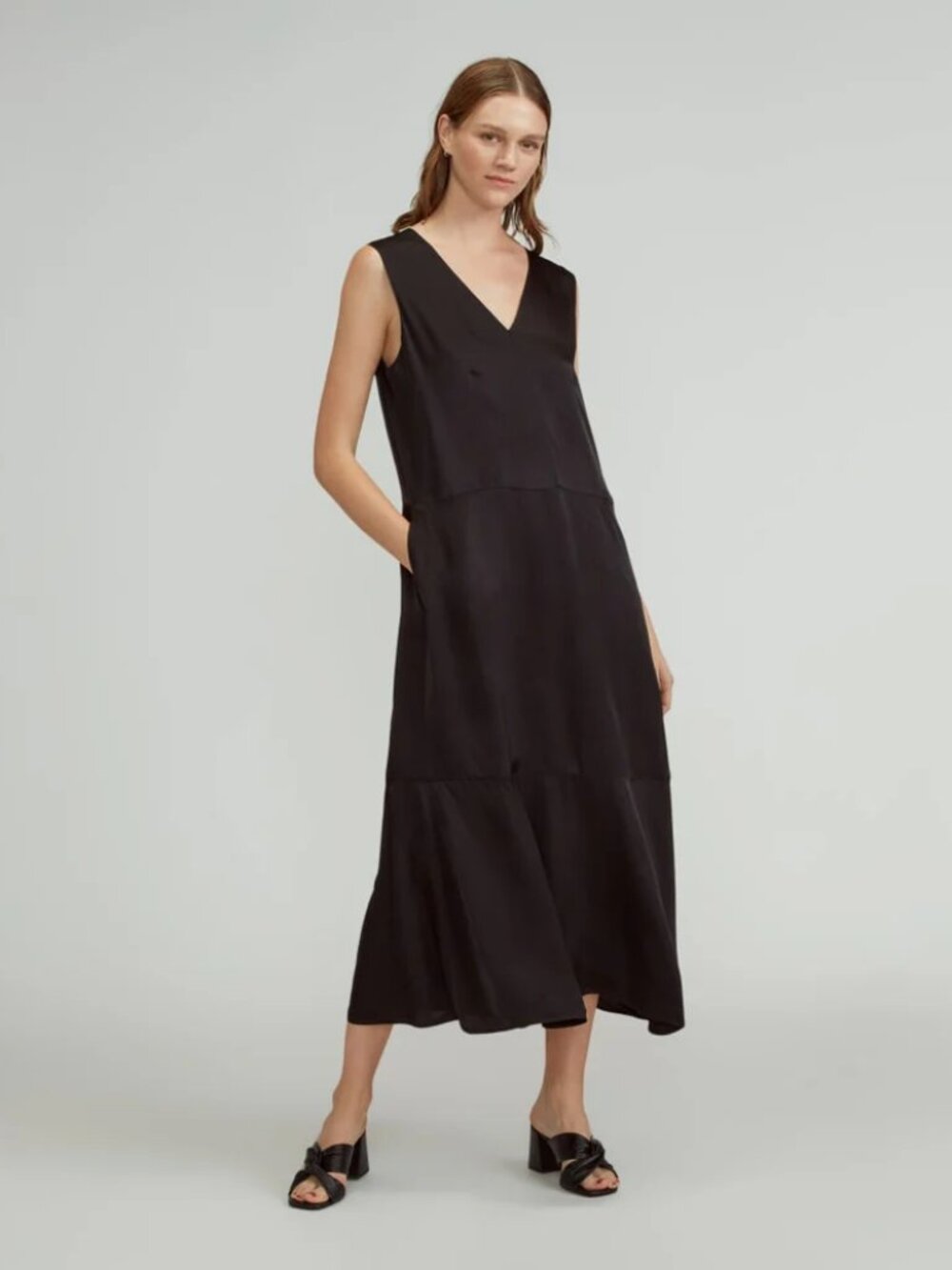 Everlane The Satin V Neck Maxi Dress in Black - sz Medium